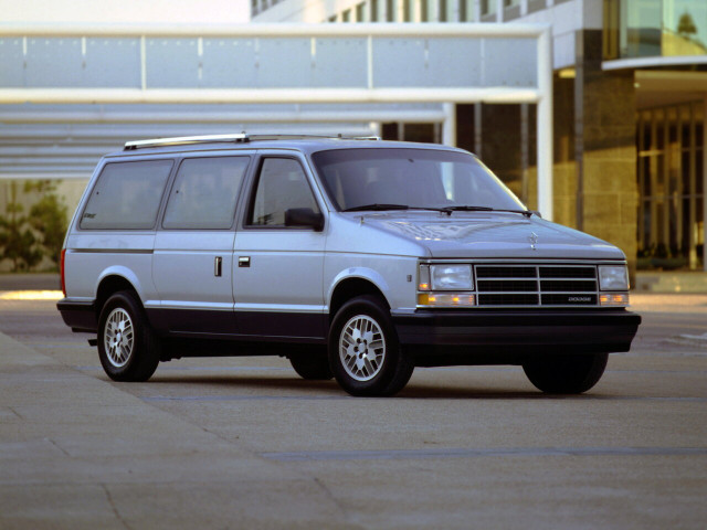 Dodge Caravan 2.6 AT (100 л.с.) - I 1984 – 1990, минивэн