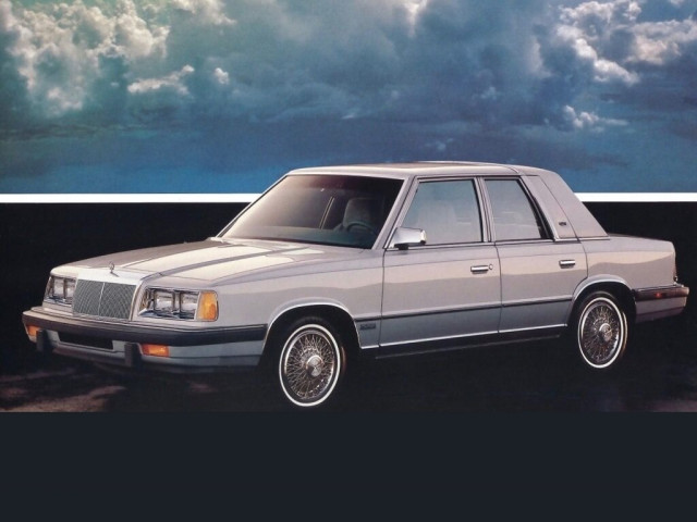 Chrysler LeBaron 2.6 AT (152 л.с.) - III 1986 – 1995, седан