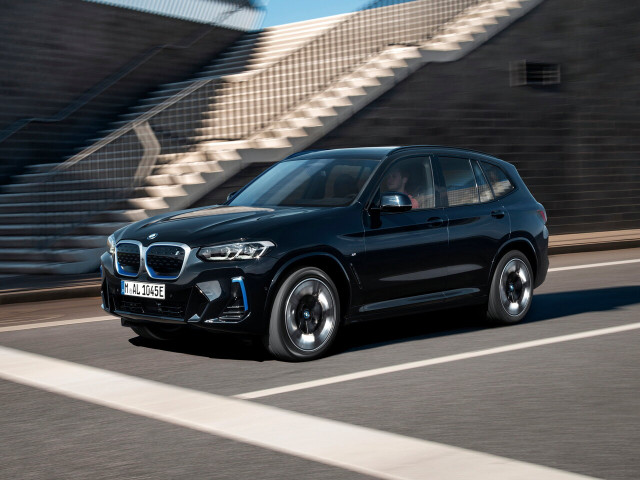 BMW I (G08) Рестайлинг внедорожник 5 дв. с 2021 года