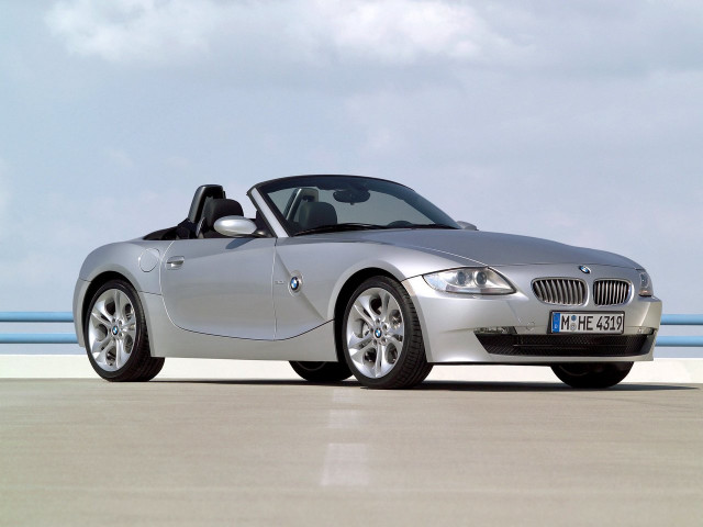 BMW Z4 2.0 MT 2 (150 л.с.) - I (E85/E86) Рестайлинг 2005 – 2009, родстер