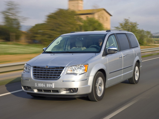 Chrysler V минивэн 2007-2010
