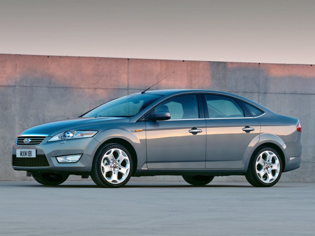 Ford Mondeo 1.6 MT Ambiente (125 л.с.) - IV 2006 – 2010, седан