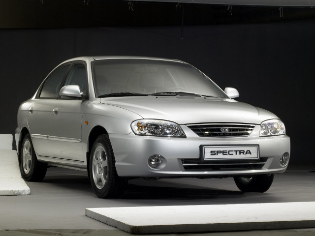 Kia Spectra 1.8 AT (126 л.с.) - I Рестайлинг 2 2004 – 2011, седан