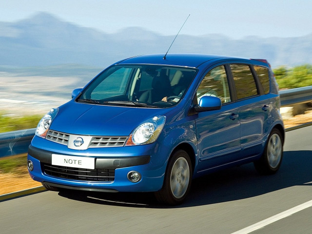 Nissan Note 1.6 AT Luxury +climate-control (110 л.с.) - I 2005 – 2008, хэтчбек 5 дв.