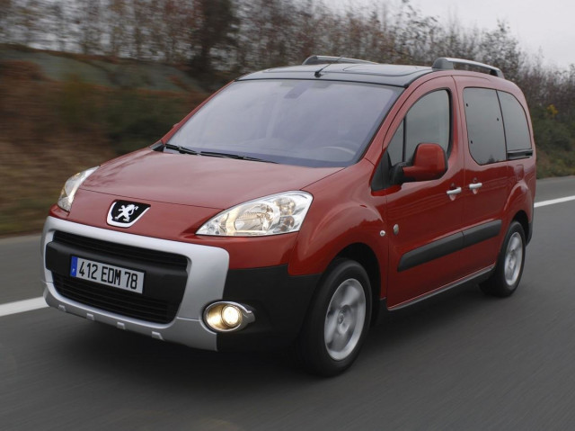 Peugeot Partner 1.6 MT Family Edition (90 л.с.) - II 2008 – 2012, компактвэн