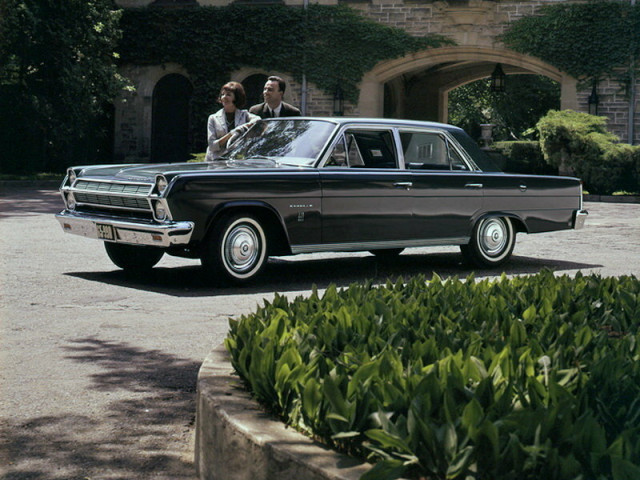 AMC Rambler Ambassador 5.4 MT (274 л.с.) -  1965 – 1972, седан
