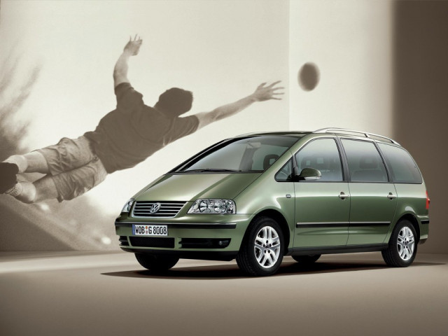 Volkswagen Sharan 1.9D MT (150 л.с.) - I Рестайлинг 2 2003 – 2010, минивэн