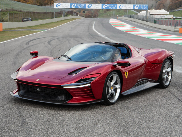 Ferrari Daytona SP3 6.5 AMT (840 л.с.) -  2022 – н.в., тарга