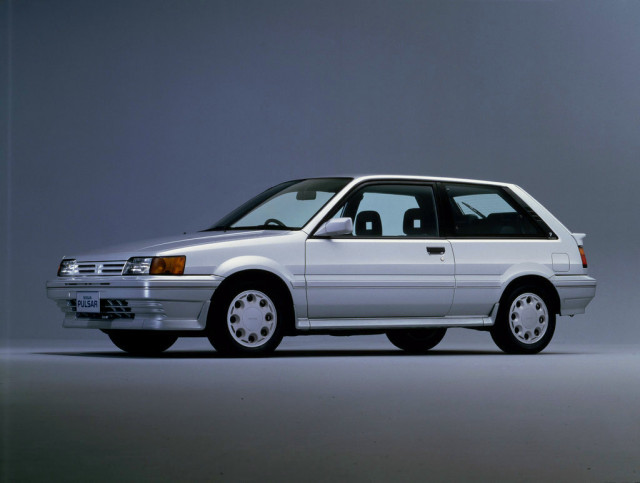 Nissan Pulsar 1.5 AT 4x4 (97 л.с.) - III (N13) 1986 – 1990, хэтчбек 3 дв.
