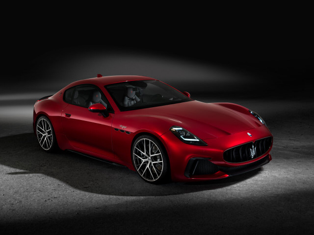Maserati GranTurismo 3.0 AT 4x4 (550 л.с.) - II 2022 – н.в., купе