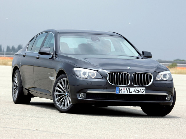 BMW 7 серии 3.0 AT (258 л.с.) - V (F01/F02/F04) 2008 – 2012, седан