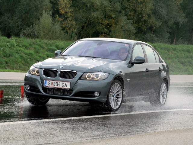 BMW 3 серии 3.0D AT 4x4 330 (245 л.с.) - V (E90/E91/E92/E93) Рестайлинг 2008 – 2013, седан