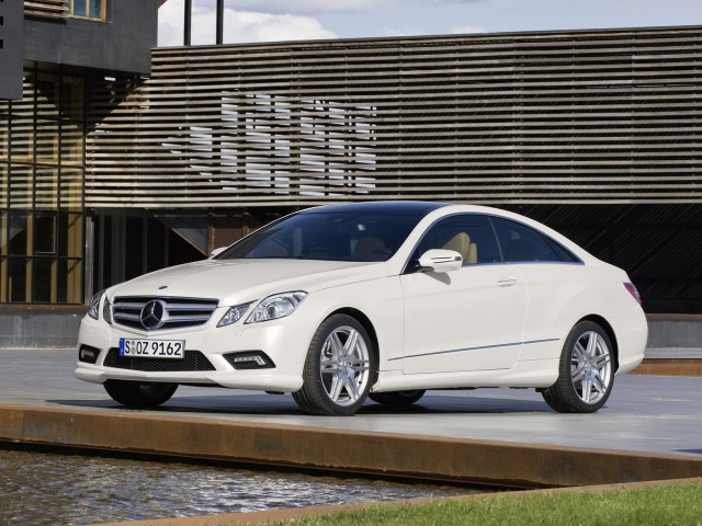 Mercedes-Benz E-Класс 3.5 AT E 350 BlueEFFICIENCY (306 л.с.) - IV (W212, S212, C207) 2009 – 2013, купе-хардтоп