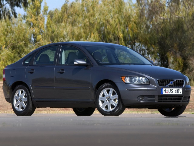 Volvo S40 2.5 AT (170 л.с.) - II 2004 – 2007, седан