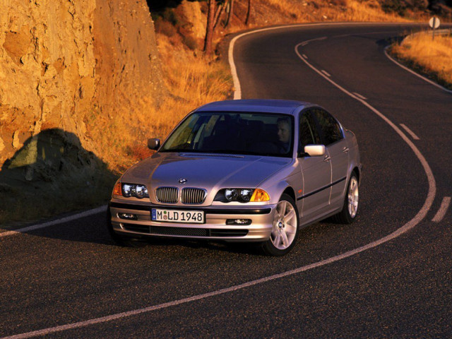 BMW 3 серии 2.5 AT 4x4 (192 л.с.) - IV (E46) 1998 – 2003, седан