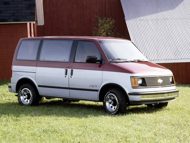 Chevrolet Astro 4.3 AT 4x4 (150 л.с.) - I 1985 – 1994, минивэн