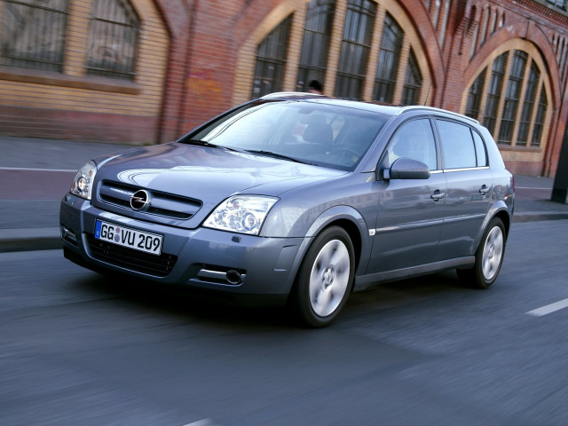 Opel Signum 2.0D AT (150 л.с.) - I 2003 – 2005, хэтчбек 5 дв.