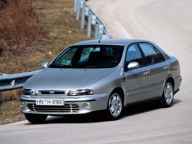 Fiat Marea 1.6 MT (103 л.с.) -  1996 – 2002, седан