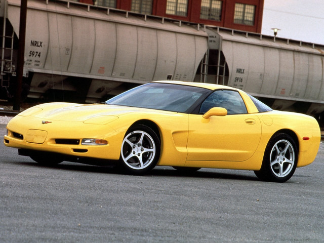 Chevrolet Corvette 5.7 AT (355 л.с.) - C5 1997 – 2004, купе