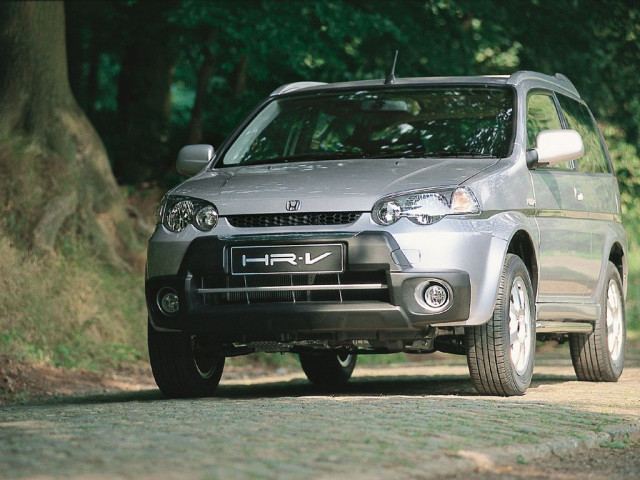 Honda HR-V 1.6 MT 4x4 (124 л.с.) - I Рестайлинг 2001 – 2006, внедорожник 3 дв.