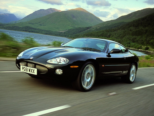 Jaguar XKR 4.2 MT (395 л.с.) - I 1998 – 2004, купе