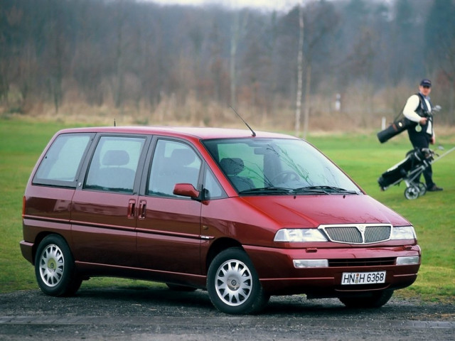 Lancia компактвэн 1995-2002