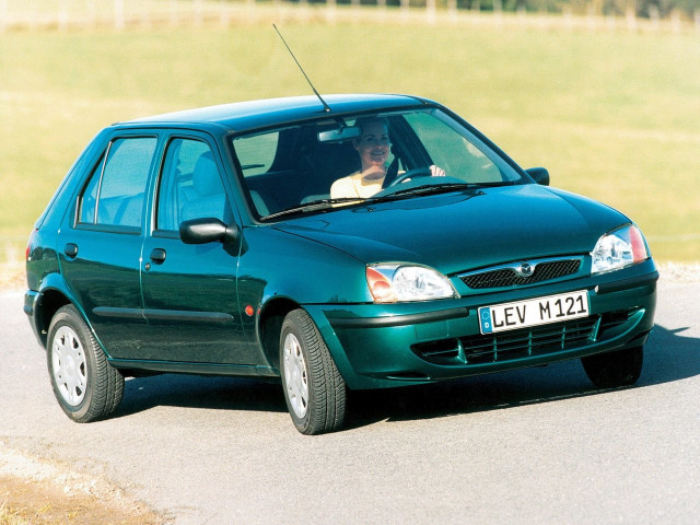 Mazda 121 1.3 CVT (75 л.с.) - III 1996 – 2003, хэтчбек 5 дв.