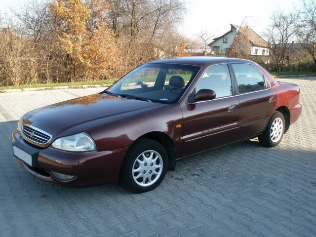 Kia Clarus 1.8 MT (116 л.с.) - II 1998 – 2001, седан