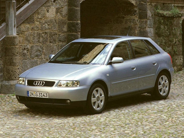 Audi A3 1.6 AT (101 л.с.) - I (8L) 1996 – 2000, хэтчбек 5 дв.
