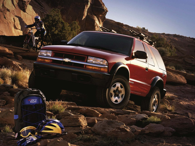 Chevrolet Blazer 4.3 MT (193 л.с.) - II Рестайлинг 1998 – 2005, внедорожник 3 дв.