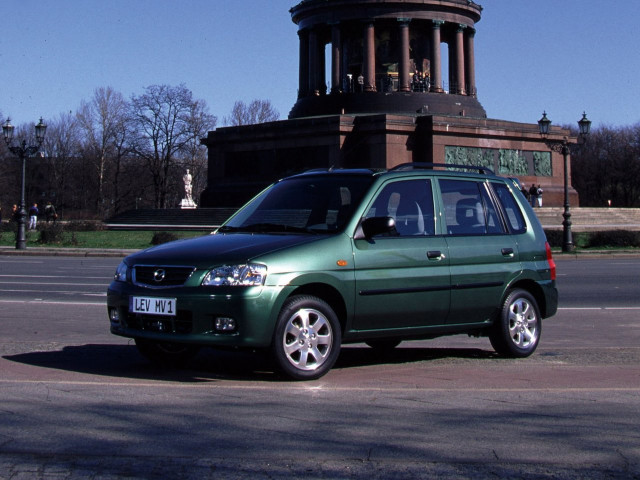 Mazda Demio 1.5 MT (75 л.с.) - I (DW) 1996 – 2003, хэтчбек 5 дв.
