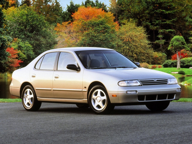 Nissan Altima 2.4 MT (152 л.с.) - II (L30) 1997 – 1999, седан