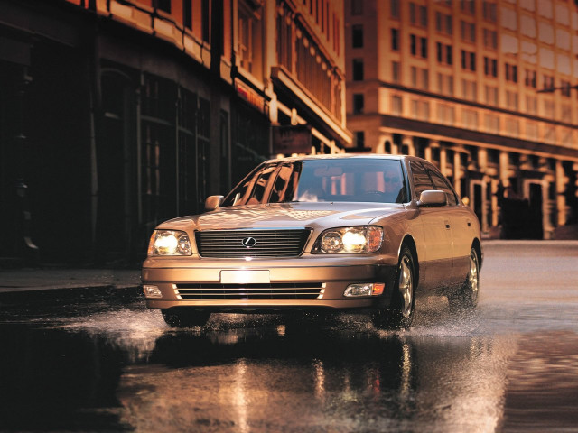 Lexus LS 4.0 AT (284 л.с.) - II 1994 – 2000, седан