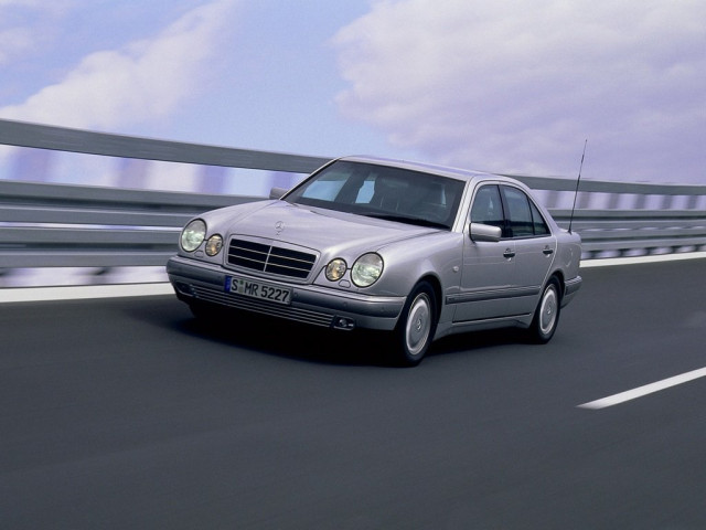 Mercedes-Benz E-Класс 2.0 MT (192 л.с.) - II (W210, S210) 1995 – 1999, седан