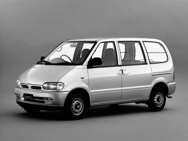 Nissan Serena 2.0 MT 4x4 (140 л.с.) - I (C23) 1991 – 2002, компактвэн