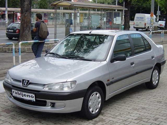 Peugeot 306 1.8 AT (101 л.с.) -  1993 – 2002, седан