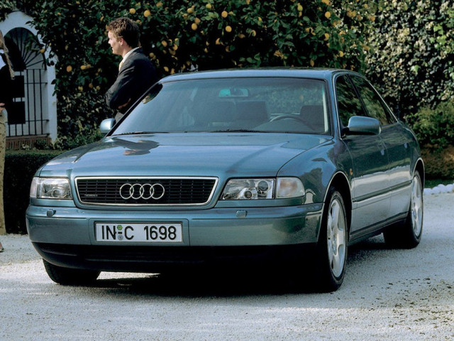 Audi A8 4.2 AT 4x4 (245 л.с.) - I (D2) 1994 – 1999, седан