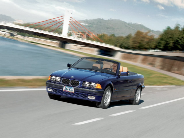 BMW 3 серии 1.8 MT (115 л.с.) - III (E36) 1990 – 2000, кабриолет