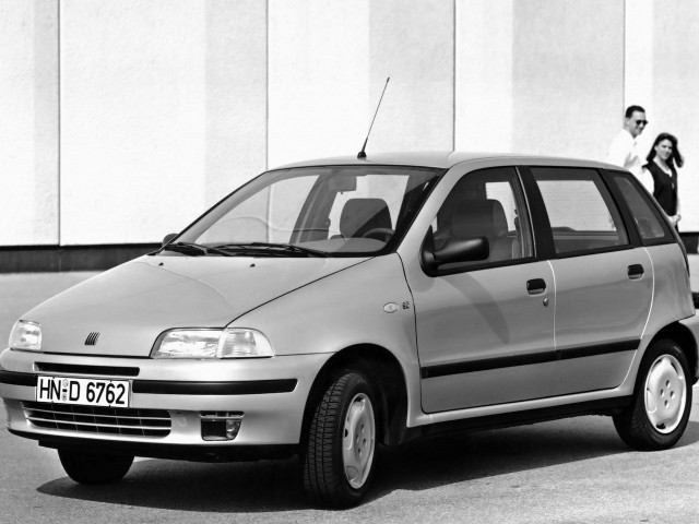 Fiat Punto 1.7D MT (63 л.с.) - I 1993 – 1999, хэтчбек 5 дв.