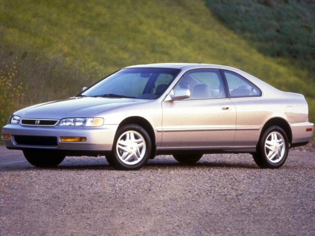 Honda Accord 2.2 MT (150 л.с.) - V 1993 – 1998, купе
