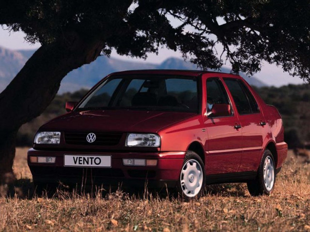 Volkswagen Vento 1.8 MT (90 л.с.) -  1991 – 1998, седан