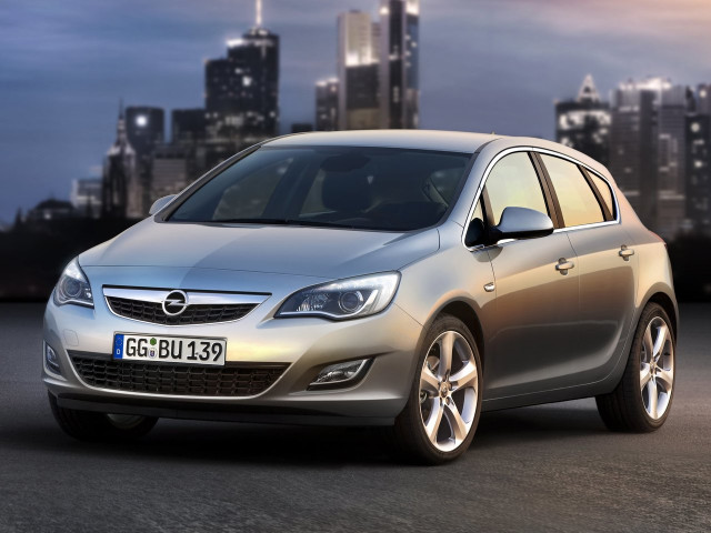Opel Astra 1.4 MT Essentia (100 л.с.) - J 2009 – 2012, хэтчбек 5 дв.