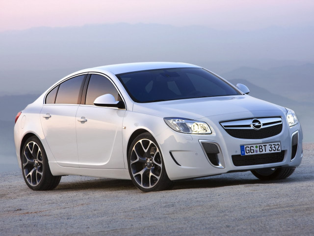 Opel Insignia OPC 2.8 AT 4x4 OPC (325 л.с.) - I 2009 – 2013, седан