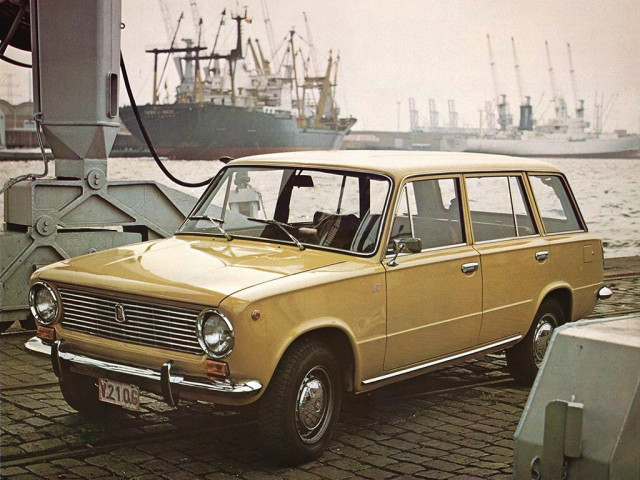 LADA (ВАЗ) 2102 1.2 MT (64 л.с.) -  1971 – 1986, универсал 5 дв.