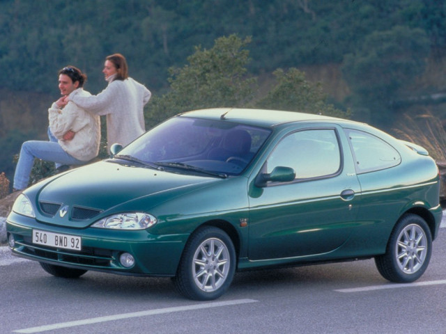 Renault Megane 1.4 MT (95 л.с.) - I Рестайлинг 1999 – 2003, купе