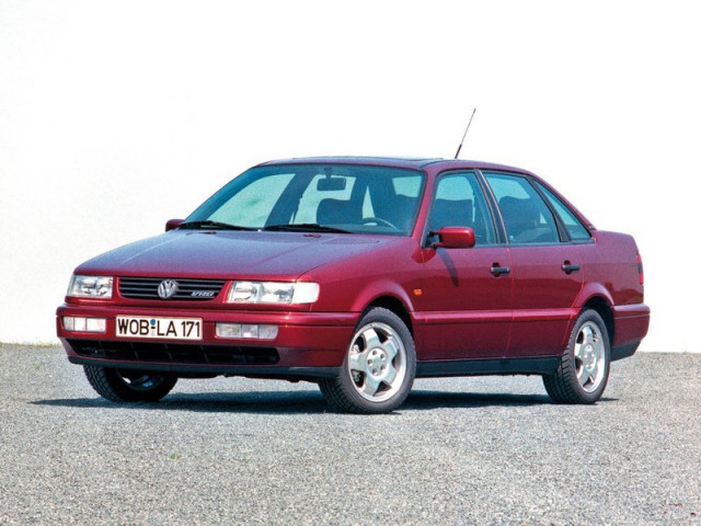 Volkswagen Passat 1.9D MT (110 л.с.) - B4 1993 – 1997, седан