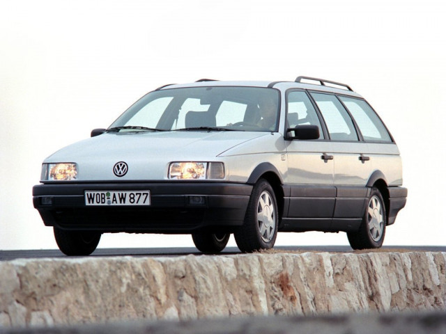 Volkswagen Passat 1.8 MT (112 л.с.) - B3 1988 – 1993, универсал 5 дв.
