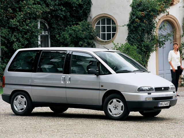 Fiat Ulysse 2.0D MT (109 л.с.) - I Рестайлинг 1998 – 2002, компактвэн