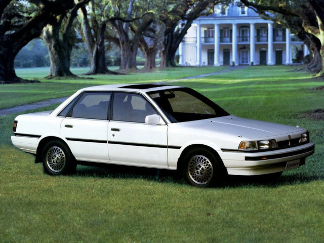 Toyota Camry 1.9 MT (90 л.с.) - II (V20) 1986 – 1991, седан