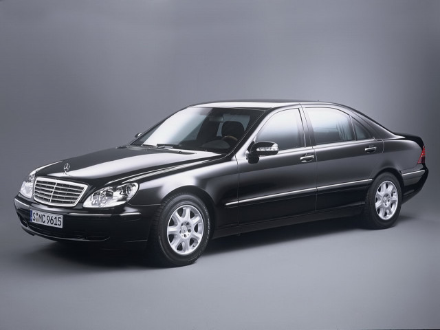 Mercedes-Benz S-Класс 5.0 AT (306 л.с.) - IV (W220) Рестайлинг 2002 – 2005, седан